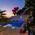 Kybele Alacati 호텔 *