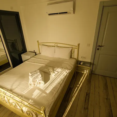 Kybele Alaçatı Otel *
