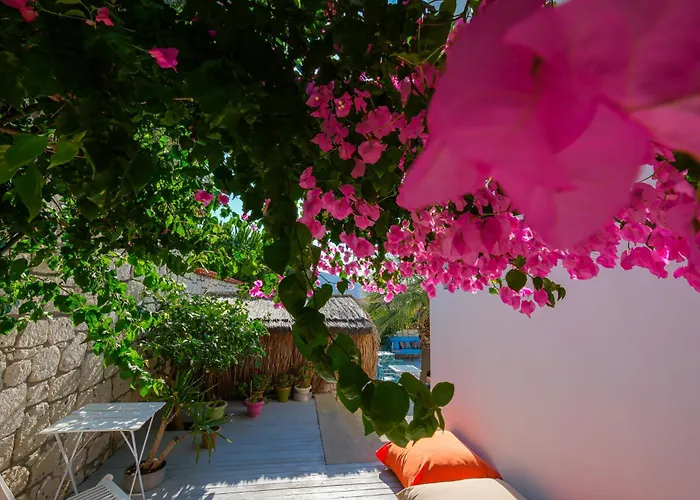 Hotel Kybele Alaçatı *